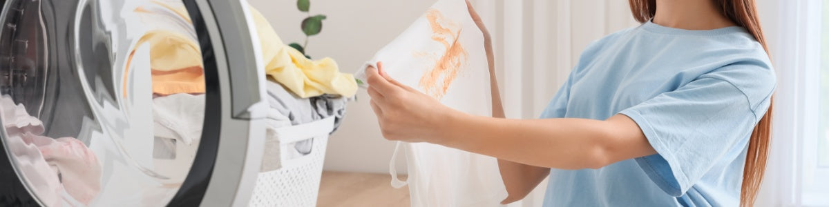 Passo a passo: pré-tratamento de manchas nas roupas com bastão amazon